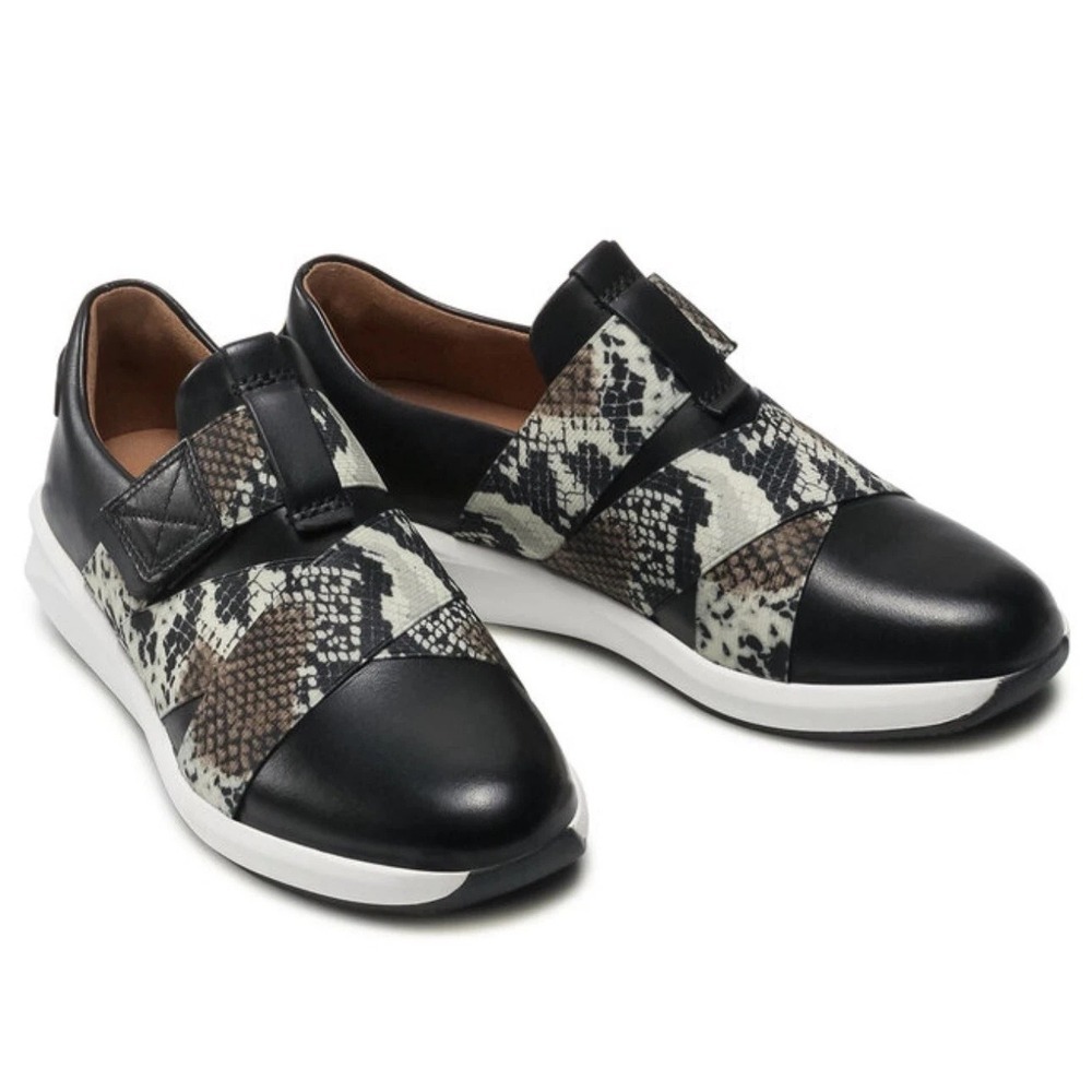 Clarks Women's Un Rio Strap Sneaker Brown and Black Snake Print Size 7.5